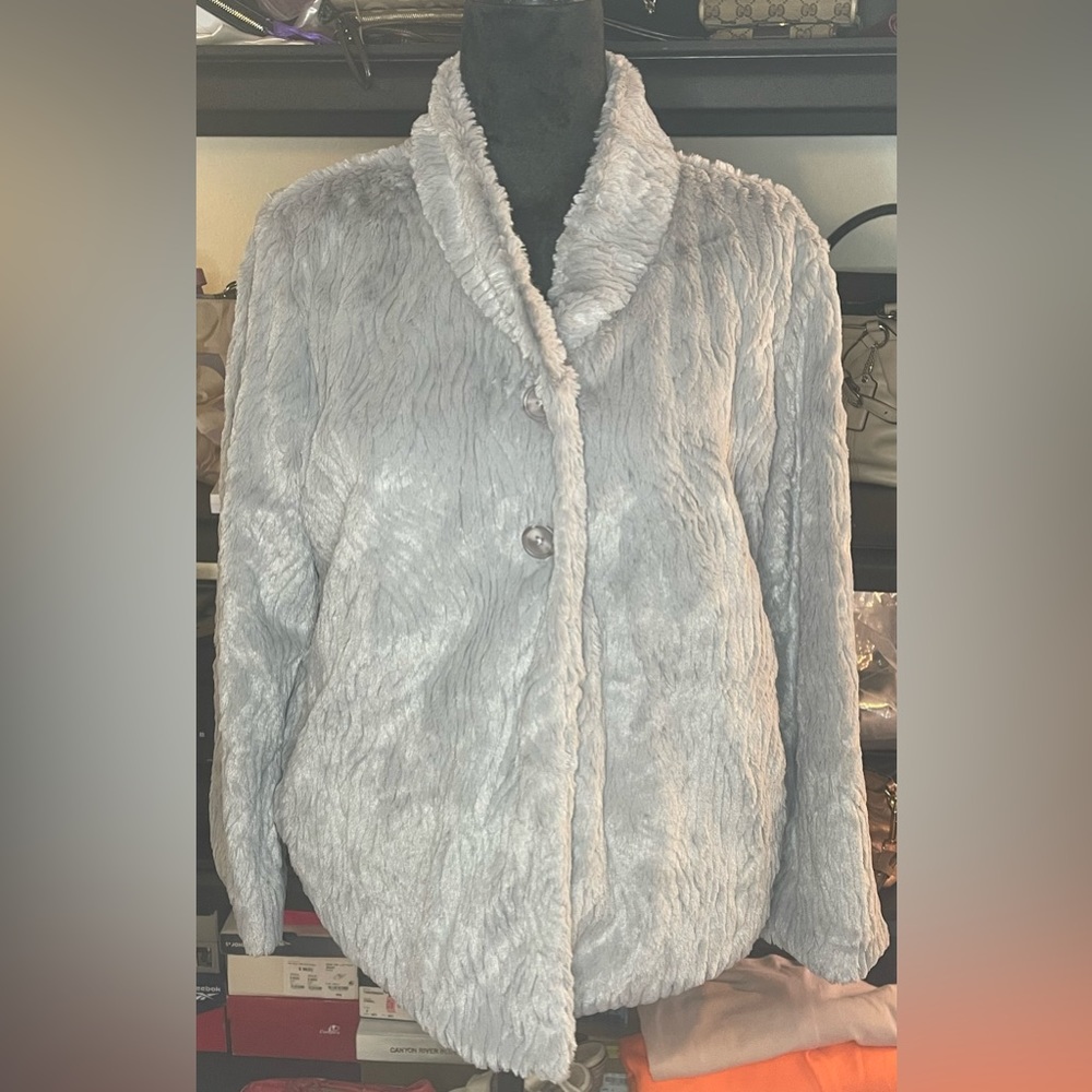 PATAGONIA FAUX FUR SHORT JACKET